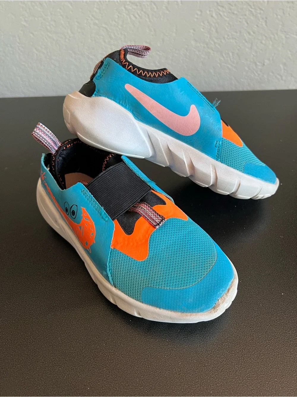 EUC Youth Limited Edition Nike Flex Runner 2